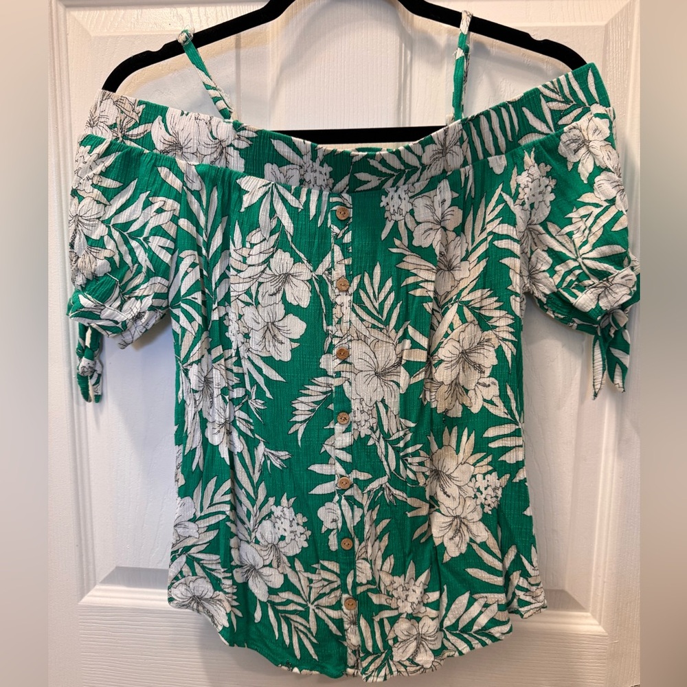 by & by Green Floral Off-Shoulder Blouse